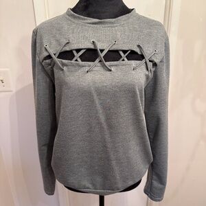 Like New Women's Size Medium Horizontal Lace Across Gray Knit Top